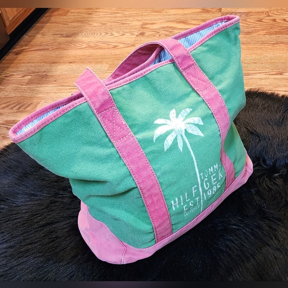 Tommy Hilfiger EST 1985 Palm Tree Tote - Picture 3 of 12